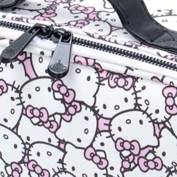 Hello Kitty Cosmetic Case Beautiful Brand new with tags - Picture 4 of 6